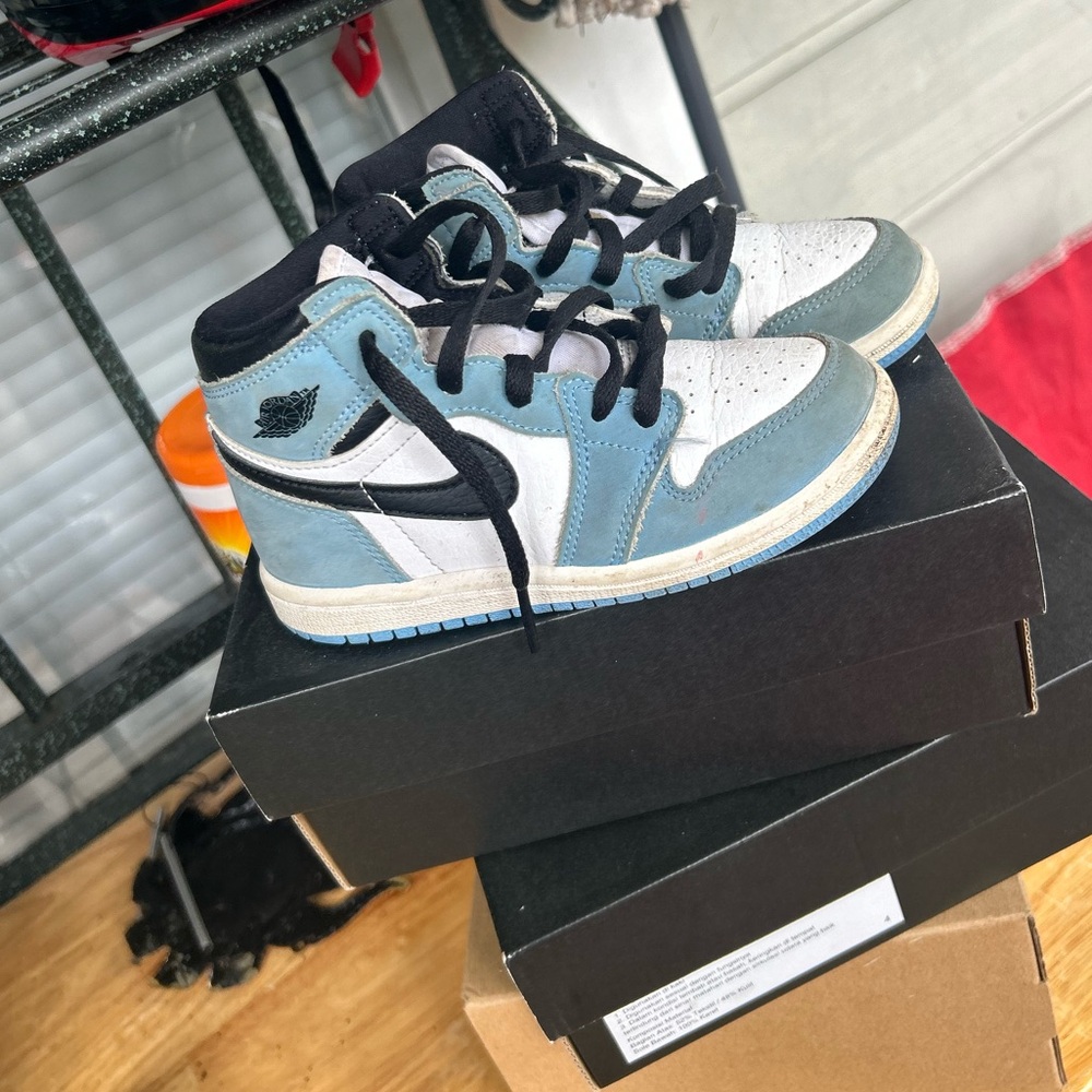 UNC Jordan 1’s high tops
